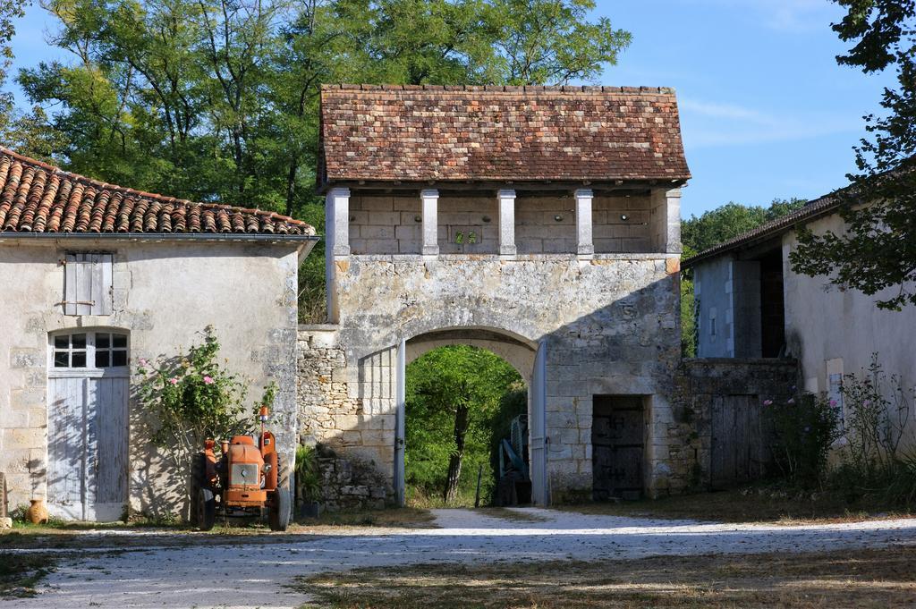 Chateau De La Combe Puyrenier Exterior photo